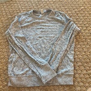 Athleta girls size 12 grey long sleeve pullover!